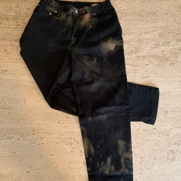 levis bleached jeans